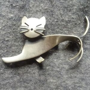 Beau Sterling Rare Vintage brooch